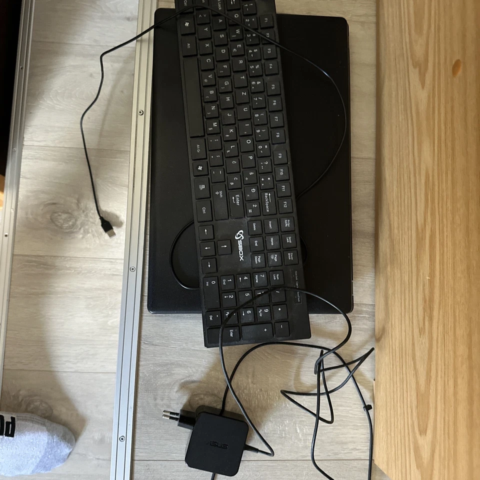 asus x551cap Laptop - Bild 3 von 3