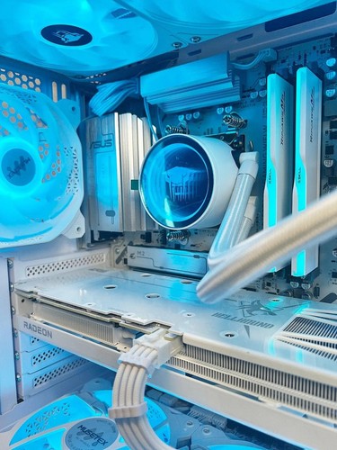 Liquid Cooled AMD RX 9060 XT 16GB Ryzen 5 8400F 16GB DDR5 1 TB M.2 Gaming PC - Picture 6 of 6