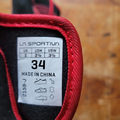 La Sportiva Stick It Kids Climbing Shoes - Size 34 - Picture 5 of 5