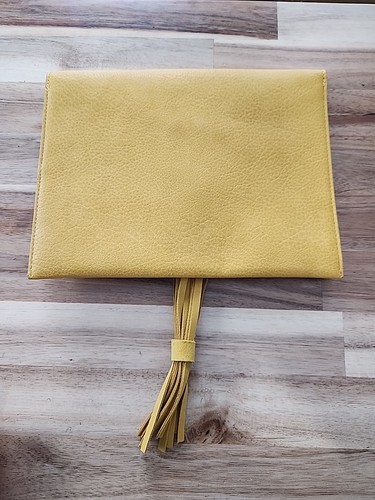 Street Level Women's Envelope Clutch Bag Purse w/ Tassel 10"W x 7.75"H Mustard - Picture 4 of 4