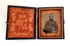 ANTIQUE CIVIL WAR SOLDIER TINTYPE PHOTOGRAPH IN ORIGINAL CASE