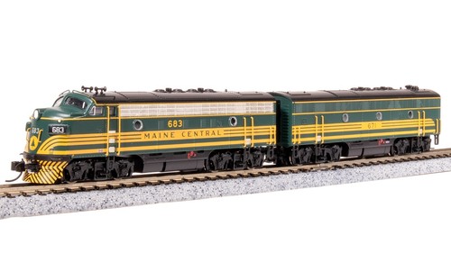 Broadway Limited 7723 N Scale MEC EMD F3 AB Unit-A Green & Gold Diesel #683/671B - Picture 8 of 16