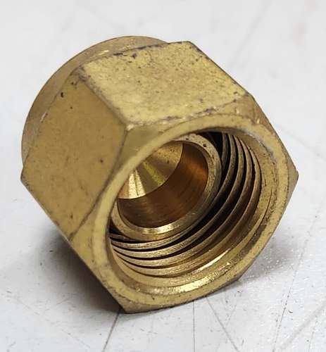 😎 (2) NEU SWAGELOK MESSINGSTOPFEN 3/8" ROHRVERSCHRAUBUNG B-600-P - Bild 2 von 4