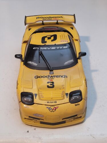 2001 1/18 #3 EARNHARDT SR., EARNHARDT JR. & PILGRIM C-5R CORVETTE RACED VERSION - Picture 2 of 13
