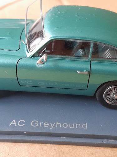 AC GREYHOUND 1/43 AUTOMODELL VON NEO MODELS - BESCHÄDIGT - ERSATZTEILE - Bild 4 von 11