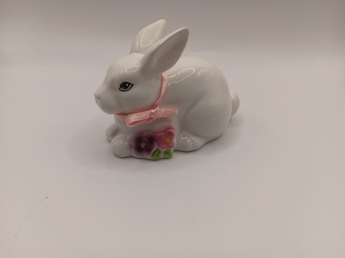 Vintage  Porcelain Mini Easter Bunny Rabbit Figurine Made By Russ - Picture 1 of 5