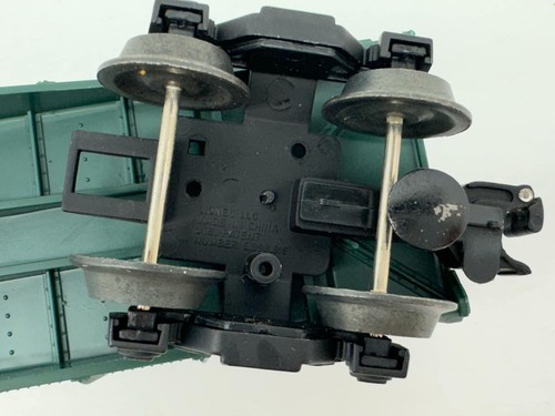 Lionel O Gauge Metal & Plastic Green Gondola Car With 7 Pipes No Box - Picture 13 of 13