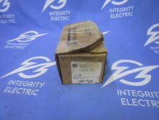 NIB ALLEN-BRADLEY 2-HOLE ENCLOSURE DIE-CAST 800T-2TZ SER. T, TYPE 4, 13 1 Y WARR