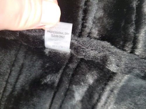 Dolce Cabo Women's Sleeveless Faux Fur Vest, Size Small Black Full Zip - Picture 8 of 11