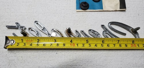 NOS 1960'S OEM GM CHEVROLET 8 &3/4" CHROME PANEL EMBLEM W/ NUTS - Bild 9 von 10