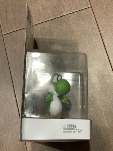 Nintendo amiibo YOSHI Super Mario Series NEW Sealed NIB NVLCABAD - Picture 2 of 4