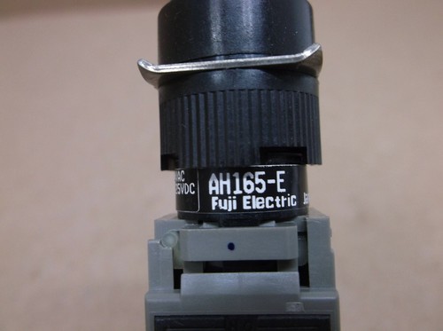 AH165-EG11 Fuji NEW IN Box 16mm Green CNC Mazak Pushbutton AH165EG11 - Picture 4 of 4