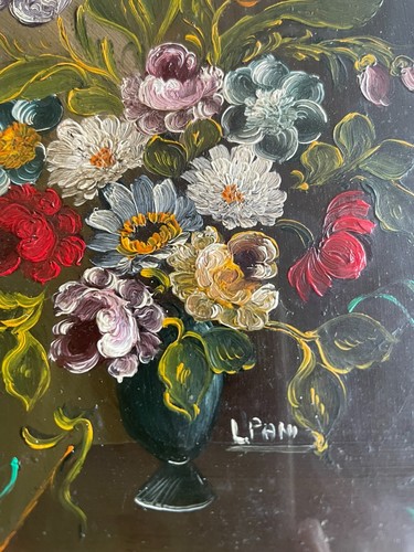 Timelessly Charming - Floral Arrangement by L. Pani - Picture 9 of 16
