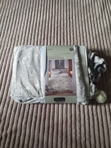 Next Light Up Weihnachtsbaum Einzelbettgarnitur - Bild 1 von 6