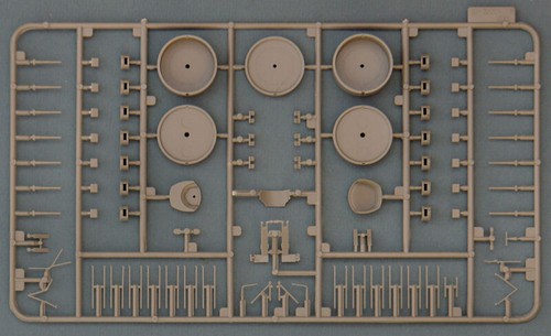Kit modelo de plástico 1/350 ""Kronprinz"" Primera Guerra Mundial acorazado alemán ICM S.003 - Imagen 7 de 16