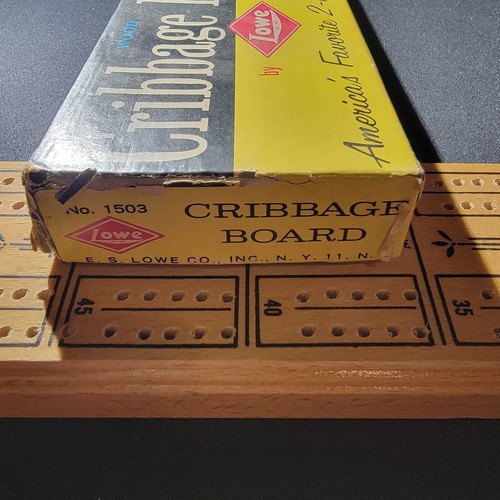 Wood Cribbage Board ES Lowe #1503 In Original Box Vintage NO MANUAL - Picture 6 of 7