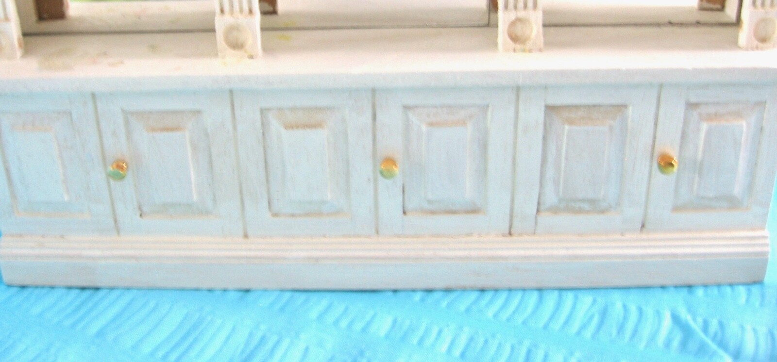 Picture 4 of 5