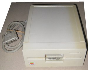 School-Surplus-Working-Apple-A9M0107-5-25-Floppy-Drive-for-Apple-II-IIe-IIc