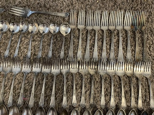 Silver Plate LA TOURAINE 1920 WM Rogers With Monograms 112 PIECES Flatware Pics - Picture 8 of 18