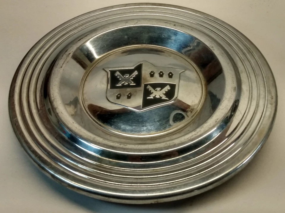 Cubierta de rueda Lyons Wire de la década de 1950 / tapacubos central ~ DeSoto Foto 4 de 4