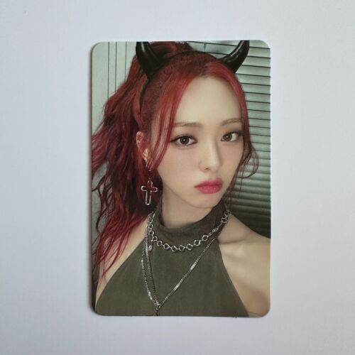 TARJETA FOTOGRÁFICA OFICIAL ITZY ""BORN TO BE"" VIDEO LLAMADA MAKESTAR ULZZANG POSE/DIABLO - Imagen 42 de 47