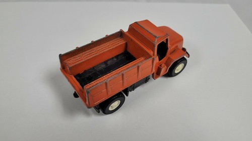 Vintage TootsieToy Deuce 1/2 Ton Orange Die-Cast Truck - Picture 6 of 10