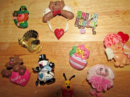 LUSTIGE VINTAGE FEIERTAGE WEIHNACHTEN, VALENTINSTAG, OSTERN, ST PATRICKS DAY THANKSGIVING ANSTECKNADELN - Bild 3 von 4