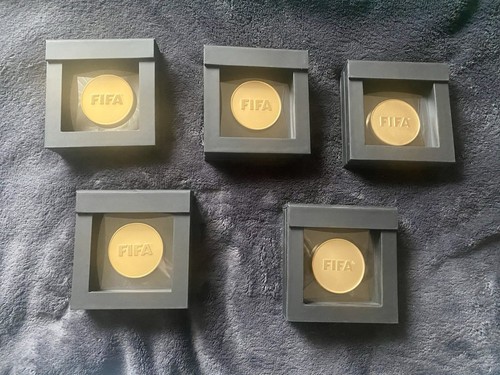 Original FIFA Teilnehmermedaillen - Bild 2 von 7