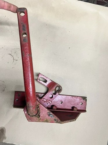 Farmall Cub Manual Lift Rear Rockshaft - Picture 5 of 5