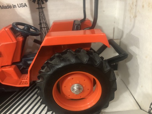 VINTAGE NEW ERTL SCALE MODELS KUBOTA L2850 TRACTOR 1/16 #601 METAL USA MADE NIB - Picture 6 of 14
