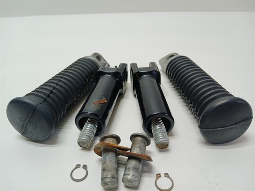 Harley-Davidson 2013 Softail Heritage Rear Passenger Footpegs & Mounts Black - Picture 5 of 6