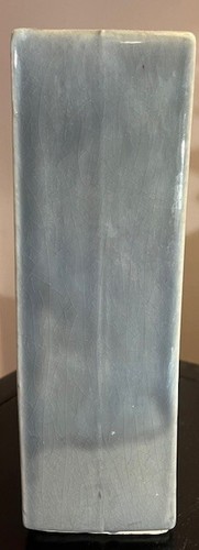 Tall McCoy Arcature Bird Vase, Gray & Burgundy, Vintage 1951, Mint Condition! - Picture 4 of 6