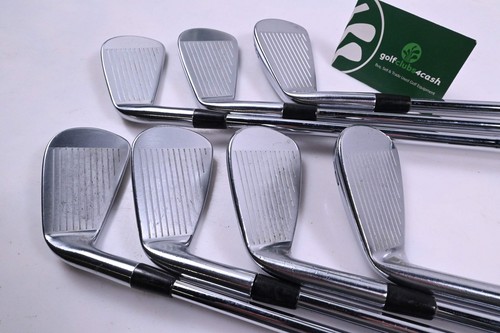 Titleist 716 AP2 Irons / 4-PW / X-Flex Dynamic Gold AMT X100 Shafts - Picture 3 of 7