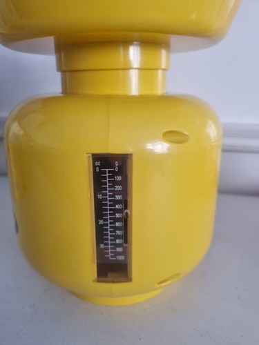 Lego Chef Mini Figure 2008 Kitchen Scales 1KG yellow/Black Working Boxed Rare - Picture 20 of 24