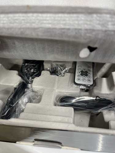 SmartParts 8" Viewable Image Digital Picture Frame With Remote  NEW - Picture 2 of 9