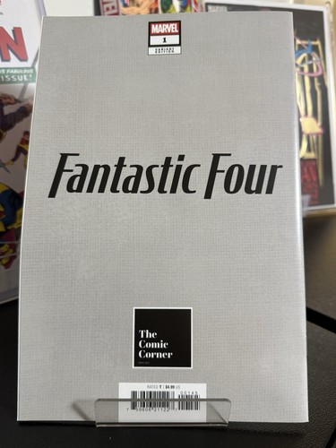 Fantastic Four 1 Gabrielle Dell’otto Exclusive variant In-hand With COA - Picture 3 of 5