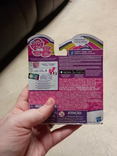 My Little Pony G4 Explore Equestria Pearlized Nurse Redheart 3" - Picture 5 of 7