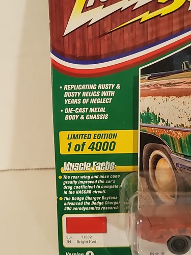 Johnny Lightning BARN Finds 1969 Dodge Charger Daytona R2 VA JLMC020 - Picture 4 of 7