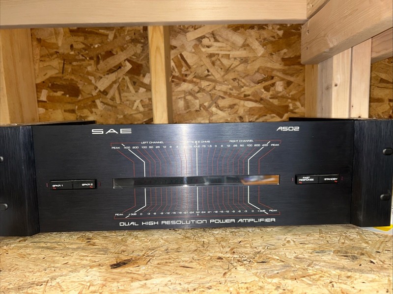 SAE A502 STEREO AMPLIFIER (TESTED &WORKING )