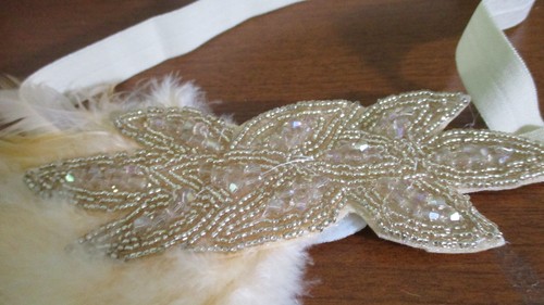 GREAT GATSBY FEATHER & BEADS HEADBAND Flapper Hair Accessory - Picture 2 of 3