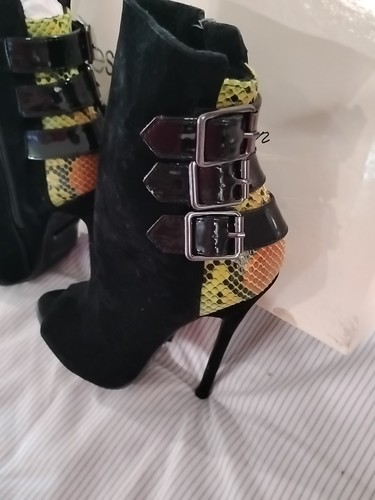 Highest Heel Collection Size 5 Lime Snake Print Pump - Picture 2 of 10