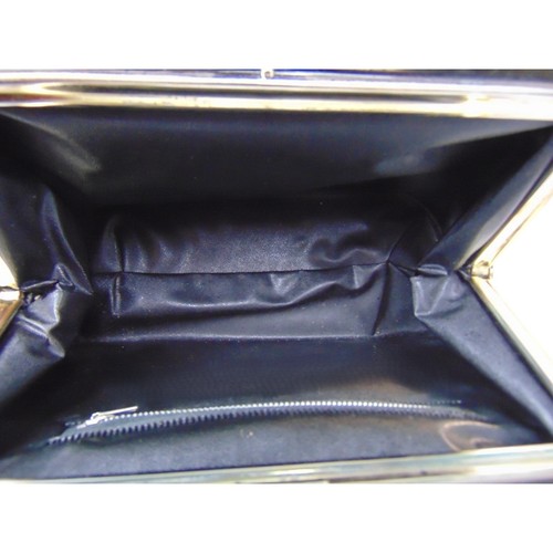 Vintage Handtasche schwarz Lackleder Gestell klassisch Top Henkel 50er 60er - Bild 7 von 14