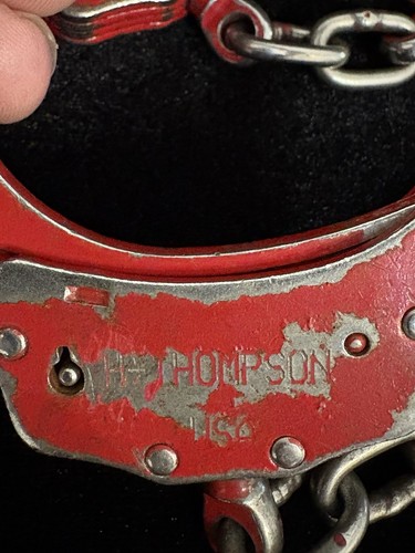 2 Sets Vintage H. Thompson Handschellen W Schlüssel Hergestellt in den USA - Bild 3 von 8