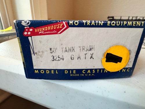 Roundhouse #3254 HO Built 50' Tank Train Car-GATX #43243 w/box - VGC - Picture 2 of 10