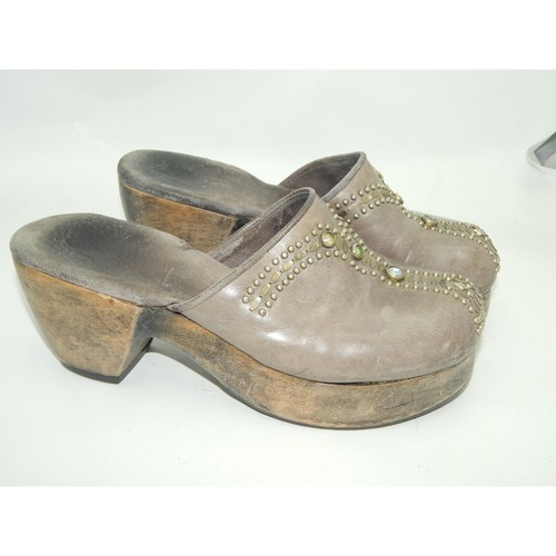 CALLEEN CORDERO Swarovski Kristall Metall Nieten Grau Leder Holz Clog Größe 7 - Bild 2 von 9