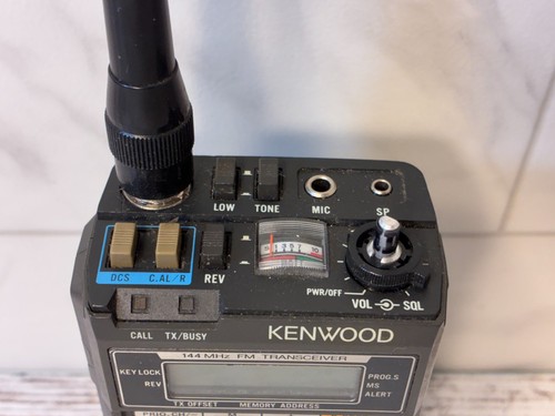 SOLO PARTI NON TESTATE KENWOOD TR 2600A RADIO 144 MHz ricetrasmettitore FM - Foto 5 di 12