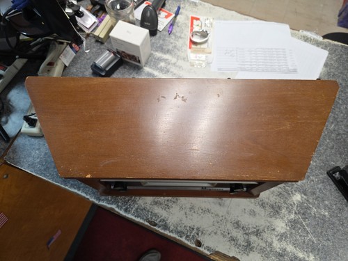 Vtg c1970 Magnavox OFM022 Stereo Tube AM FM Radio Walnut Powers On As Is - Picture 3 of 17