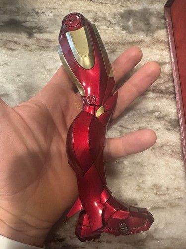Hot Toys Iron Man die-cast 1/6 accessories mark 4 Legs, Arms, Torso, Fist& Table - Picture 6 of 19