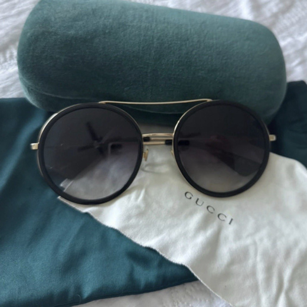 Gucci Women’s Round Sunglasses Gold Metal Frame Gray Tinted Plastic Lenses