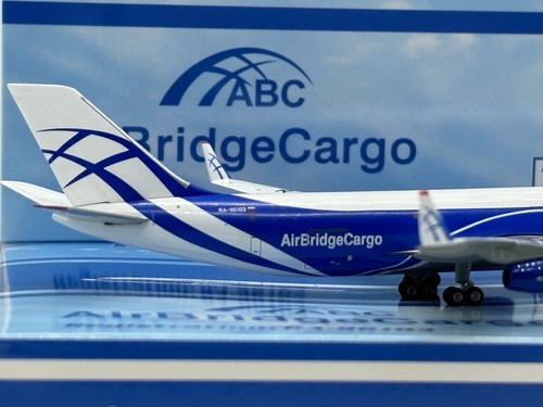 Air Bridge Cargo IL-96M-400 Reg: RA-96103 Phoenix 11891 escala 1:400 - Imagen 7 de 17